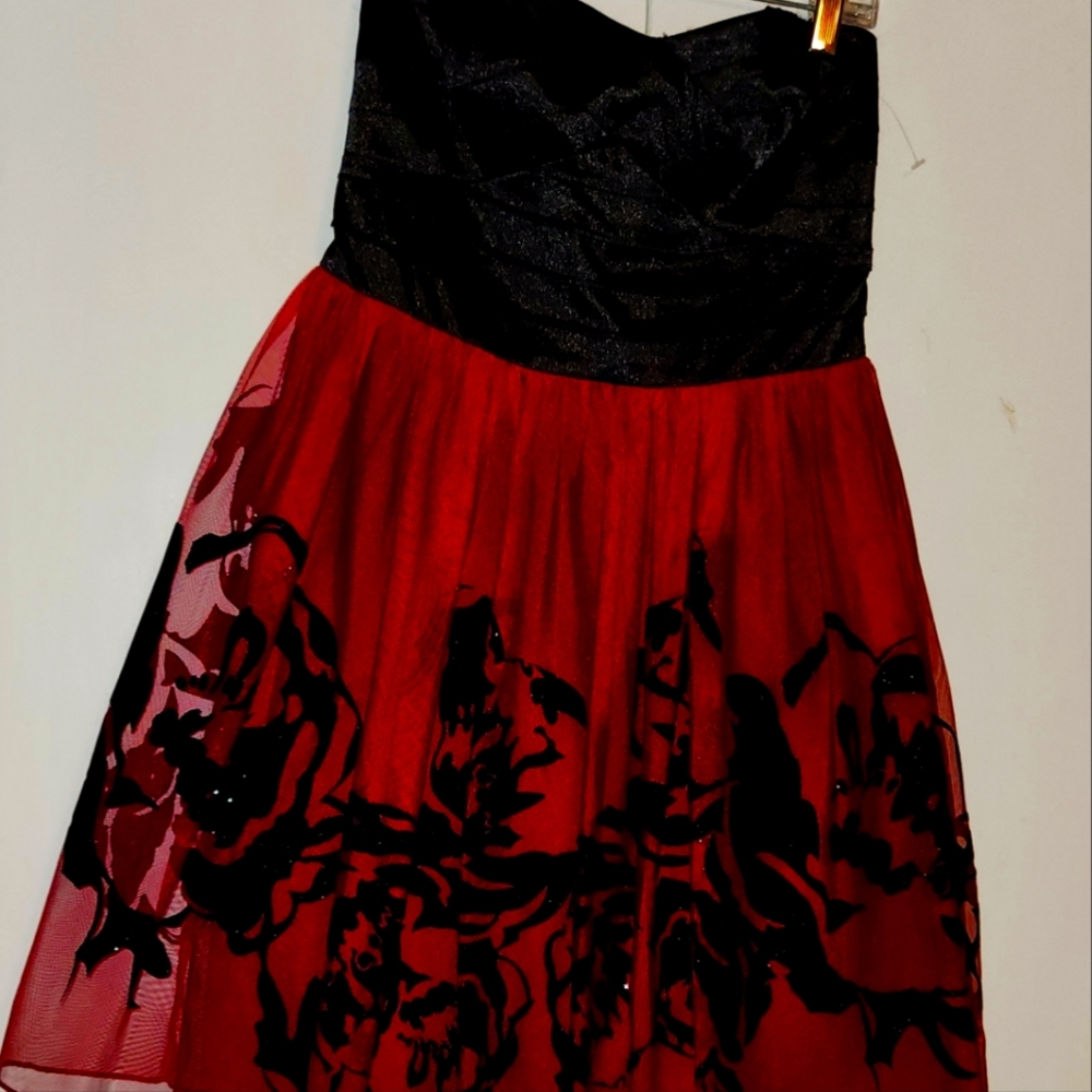 Short cocktail dress